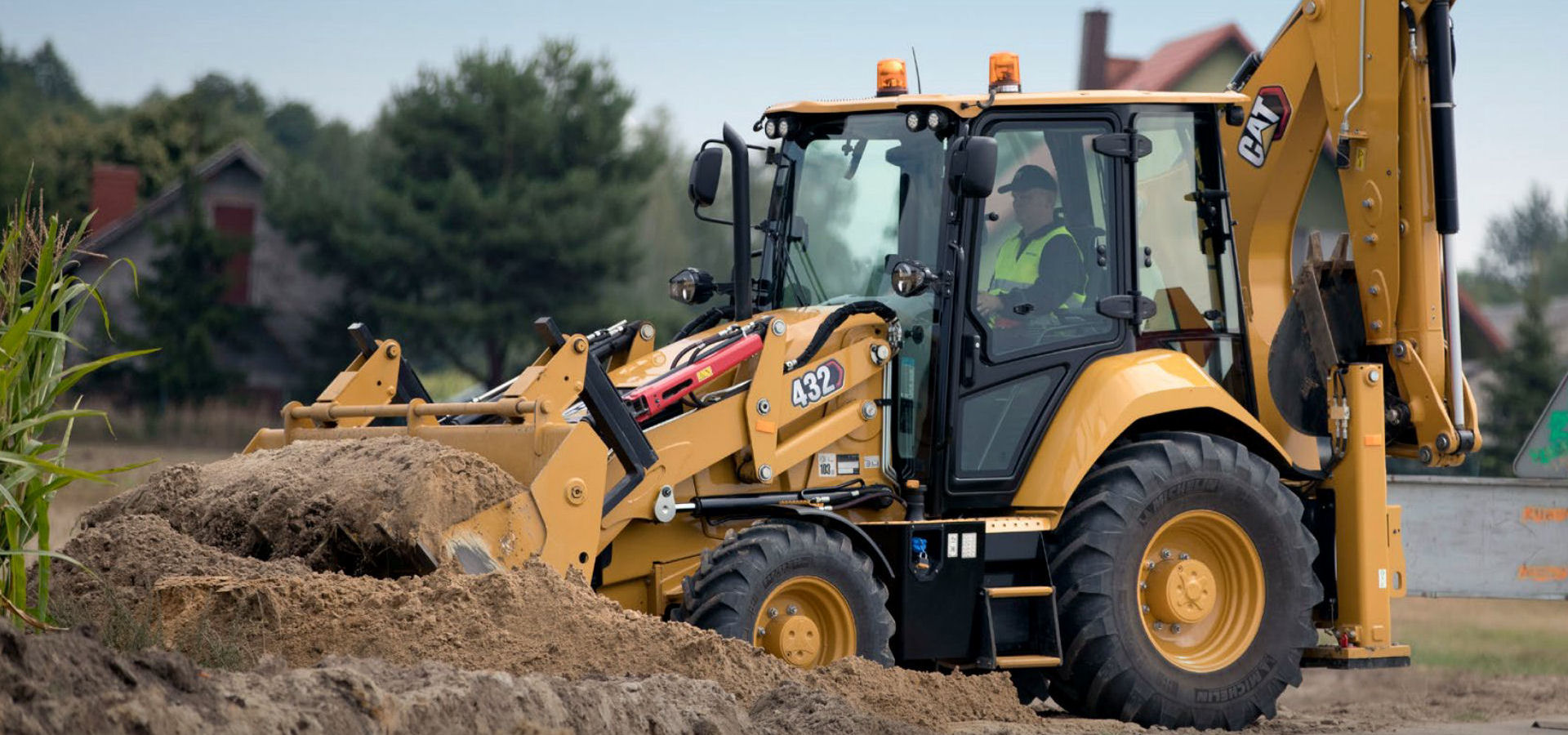 <h1>CAT 434</h1>

<p><strong>TRAKTOR BAGR</strong></p>

<p>k zapůjčení vč. strojníka</p>

<p><a href="/#cat-434">od 1500Kč/hod.</a></p>
